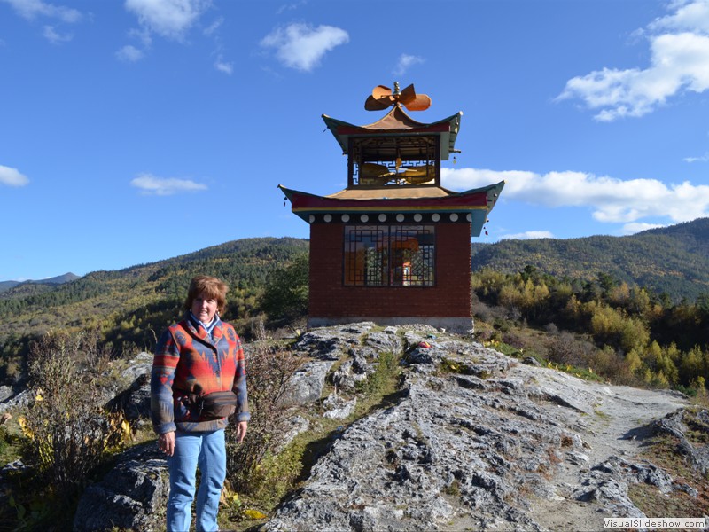 A Tibetain prayer pagoda at the top of the mountain.